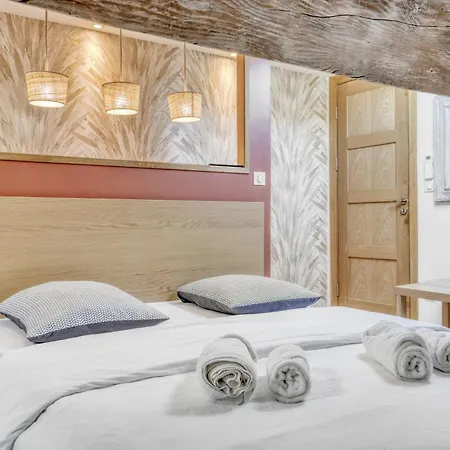 2 Bed - Ascenseur - 2 Min Du Palais - Climatise דירה *