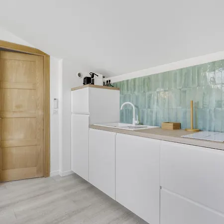 דירה 2 Bed - Ascenseur - 2 Min Du Palais - Climatise *