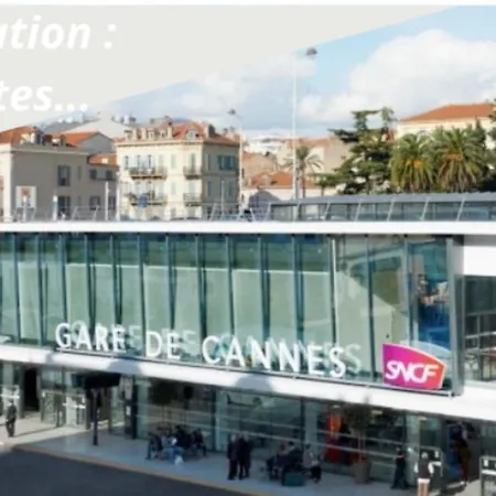 2 Bed - Ascenseur - 2 Min Du Palais - Climatise Cannes